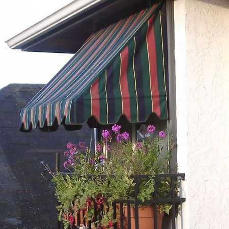 Heathergate Cottage And Suites วิกตอเรีย ภายนอก รูปภาพ
